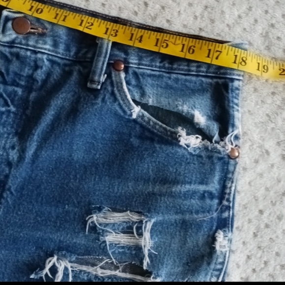 90's Vintage Wrangler High Waist Cut- Off Denim Cheeky Jean Shorts - Picture 10 of 15